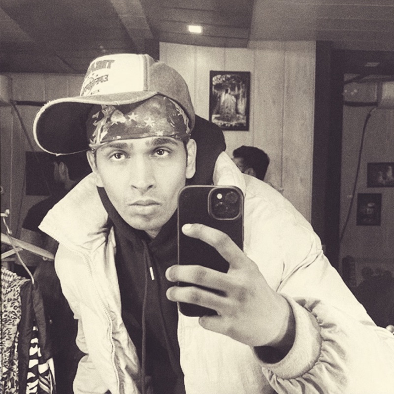Kartikey Saxena, fashion stylist